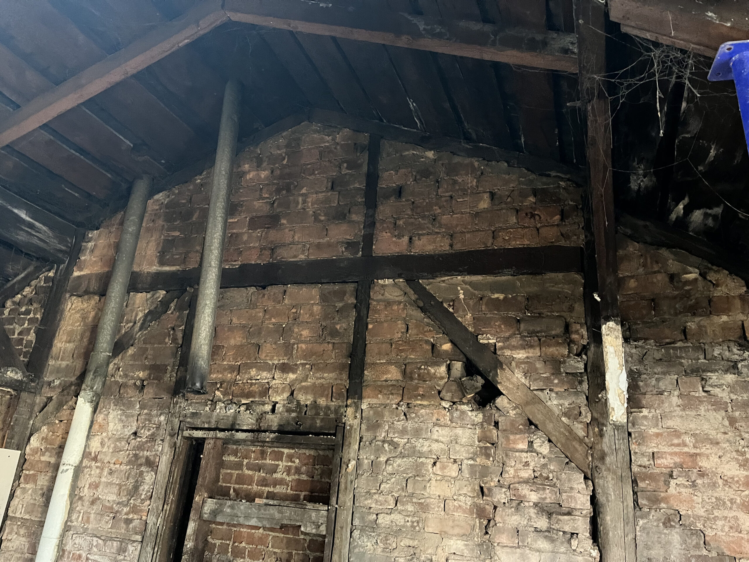 Image of vintage building in need of assessment